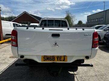 2019 MITSUBISHI L200 Single Cab DI-D 151 4Life 4WD