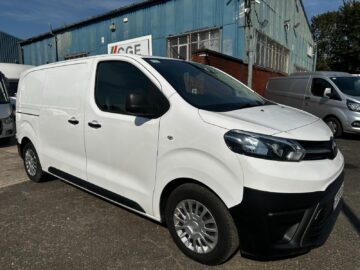 2020 70 TOYOTA PROACE 1.5D 120 Icon MEDIUM L1 H1 Panel Van