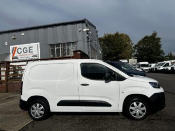 2019 69 VAUXHALL COMBO CARGO 2300 1.5 Turbo D 100ps L1 H1 Sportive Van