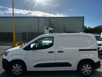 2019 69 VAUXHALL COMBO CARGO 2300 1.5 Turbo D 100ps L1 H1 Sportive Van