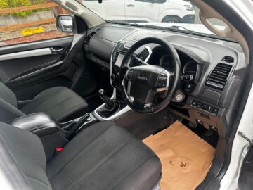 2020 ISUZU D-MAX 1.9 Yukon Double Cab 4x4 MANUAL TRUCKMAN TOP