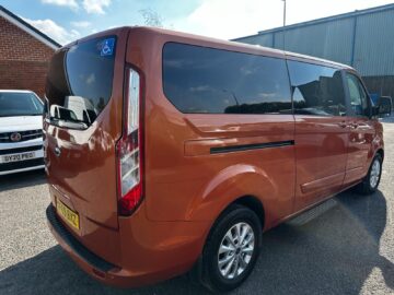 2019 Ford Tourneo Custom 2.0 TDCi EcoBlue 130ps L/R 9 Seater Titanium Auto MPV D