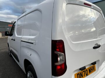 2020 70 VAUXHALL COMBO CARGO 2300 1.5 Turbo D 100ps L2 H1 LWB Sportive Van