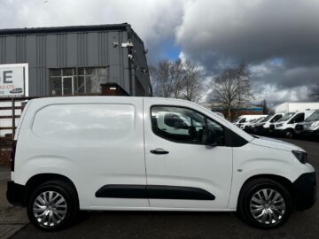 2021 Peugeot Partner 1000 1.5 BlueHDi 100 Professional Van PANEL VAN Diesel Manu