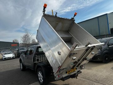 2020 70 NISSAN NAVARA King Cab Acenta 2.3dCi 163 TT 4WD TREE SURGEON TIPPER