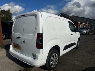 2019 69 VAUXHALL COMBO CARGO 2300 1.5 Turbo D 100ps L1 H1 Sportive Van