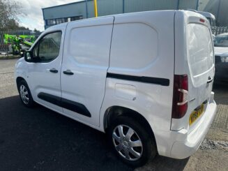 2019 69 VAUXHALL COMBO CARGO 2300 1.5 Turbo D 100ps L1 H1 Sportive Van