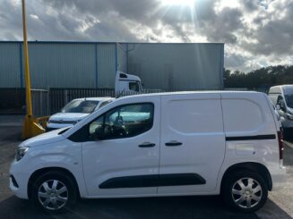 2019 69 VAUXHALL COMBO CARGO 2300 1.5 Turbo D 100ps L1 H1 Sportive Van