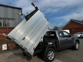 2020 70 NISSAN NAVARA King Cab Acenta 2.3dCi 163 ARB TIPPER *REV CAM - AIR CON*