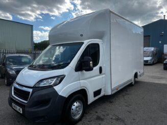 2Peugeot Boxer 2.0 BlueHDi 335 Platform Cab L3 Euro 6 (130 ps) LCB LOW LOADER
