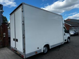 2Peugeot Boxer 2.0 BlueHDi 335 Platform Cab L3 Euro 6 (130 ps) LCB LOW LOADER