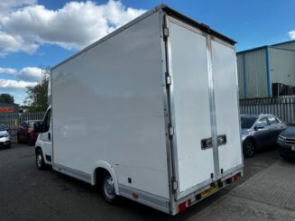 2Peugeot Boxer 2.0 BlueHDi 335 Platform Cab L3 Euro 6 (130 ps) LCB LOW LOADER