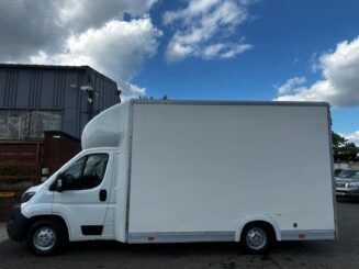 2Peugeot Boxer 2.0 BlueHDi 335 Platform Cab L3 Euro 6 (130 ps) LCB LOW LOADER