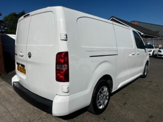 2020 70 VAUXHALL VIVARO 2900 1.5d 100PS Sportive LWB L2 H1 Van