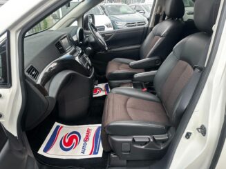 2010 60 NISSAN ELGRAND E52 AUTO 2.4 PETROL - 7 SEATS - AIR CON - DOUBLE SUNROOF