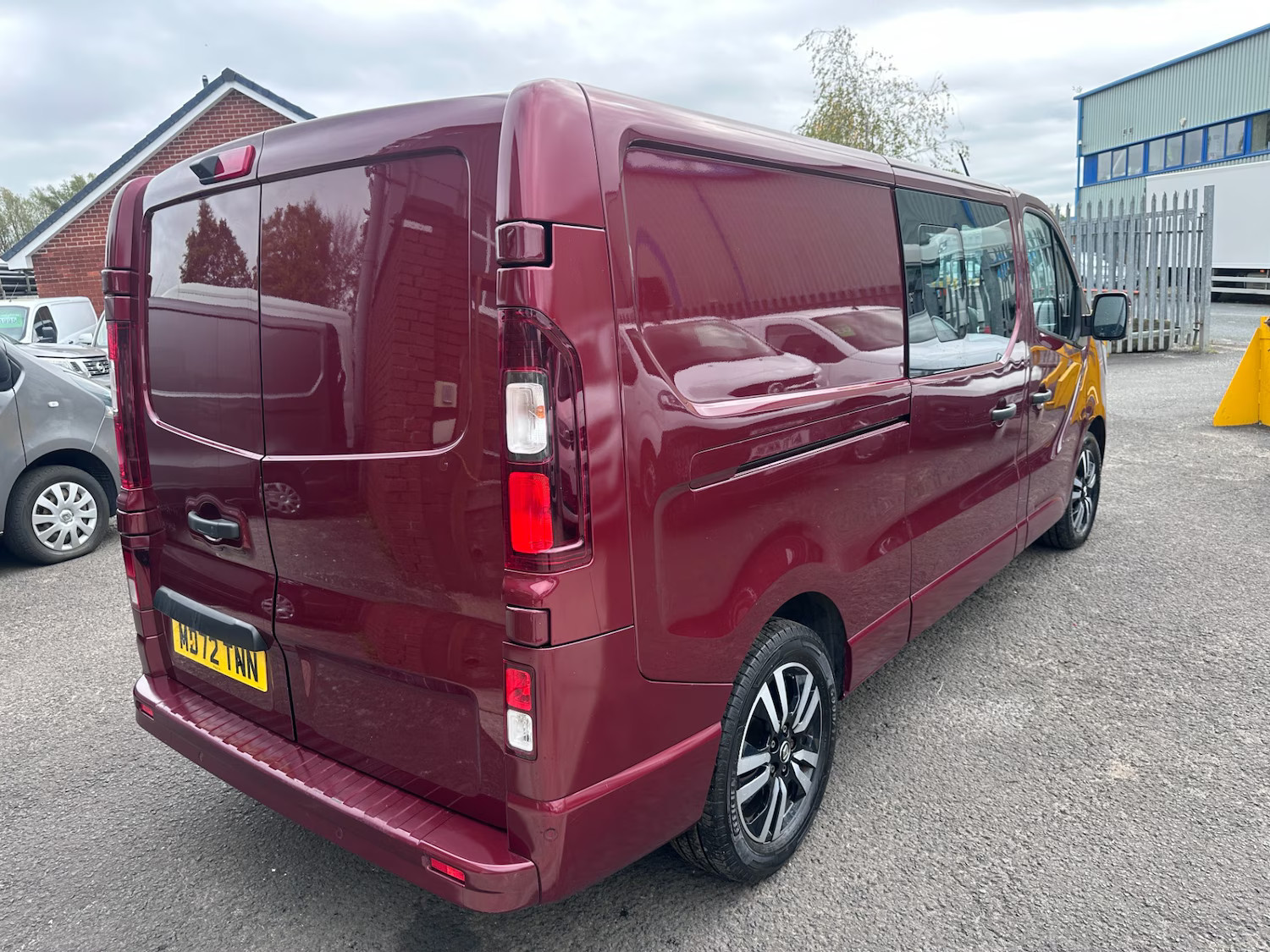 2023 Renault Trafic 2.0 dCi Blue LL30 Sport+ Crew Van Double Cab 150ps