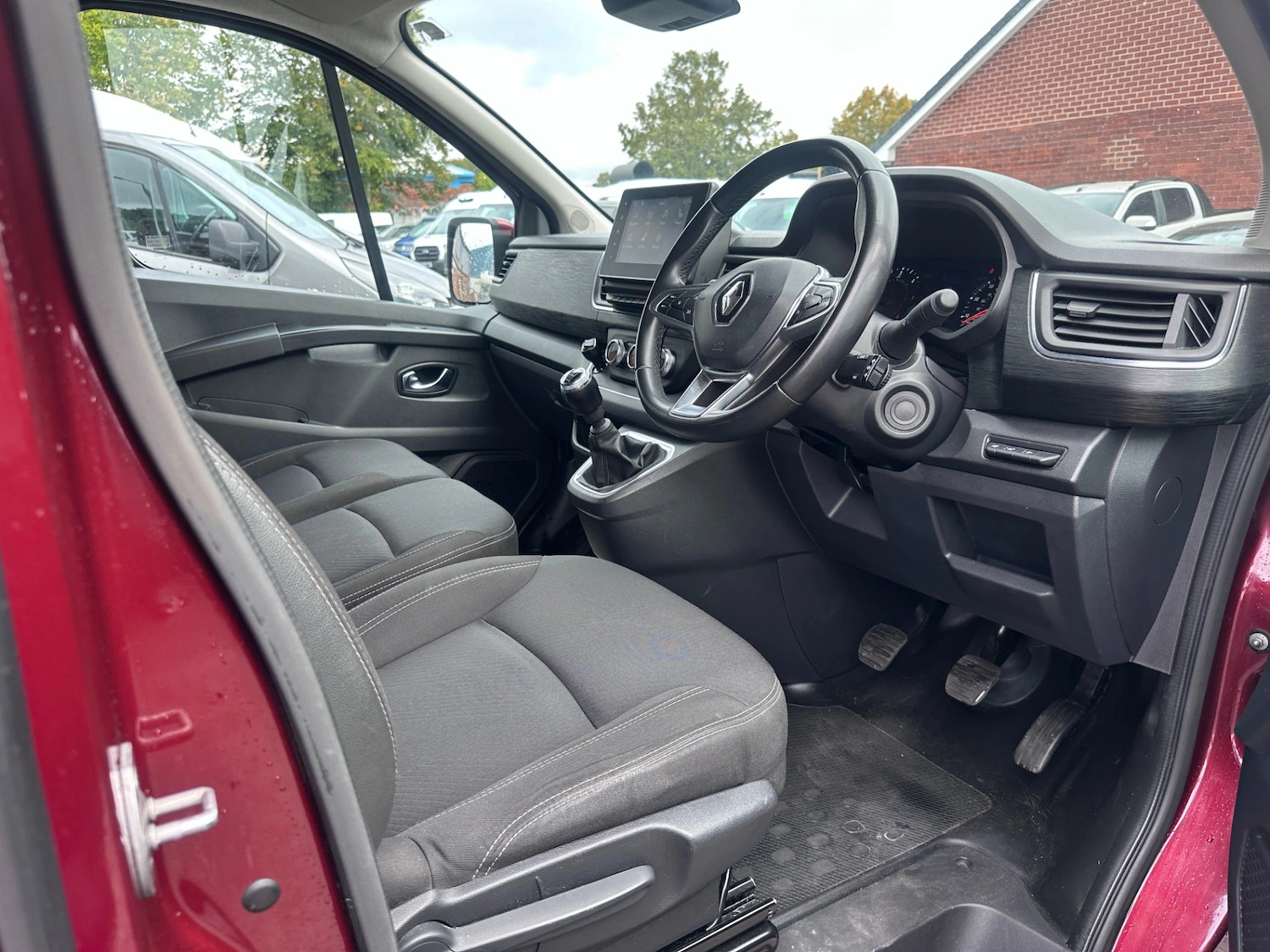 2023 Renault Trafic 2.0 dCi Blue LL30 Sport+ Crew Van Double Cab 150ps