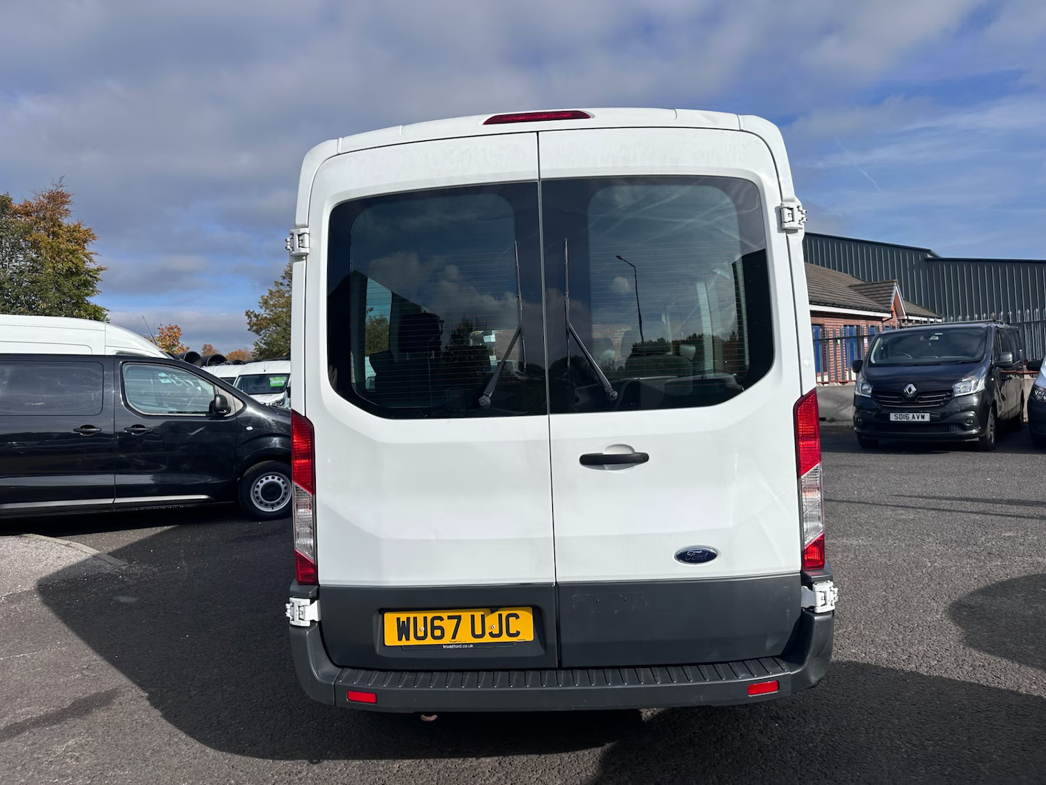 2017 Ford Transit 2.2 TDCi 410 HDT Minibus 5dr Diesel Manual L3 H2 (14 seats)