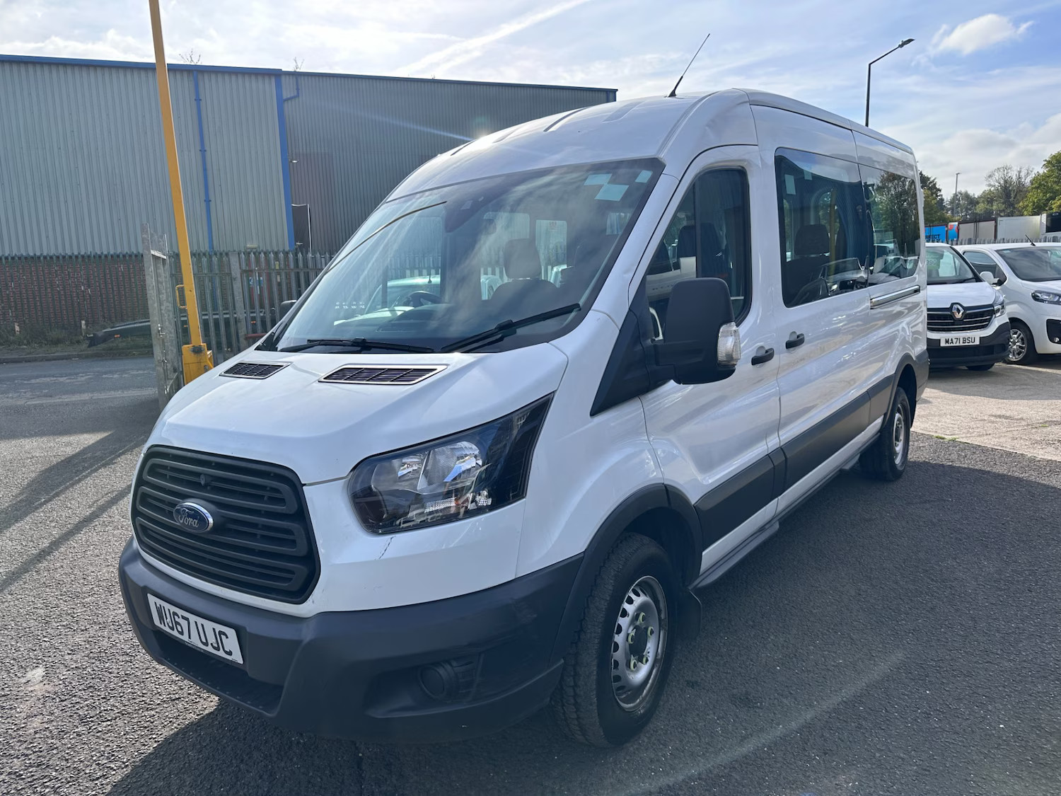 2017 Ford Transit 2.2 TDCi 410 HDT Minibus 5dr Diesel Manual L3 H2 (14 seats)