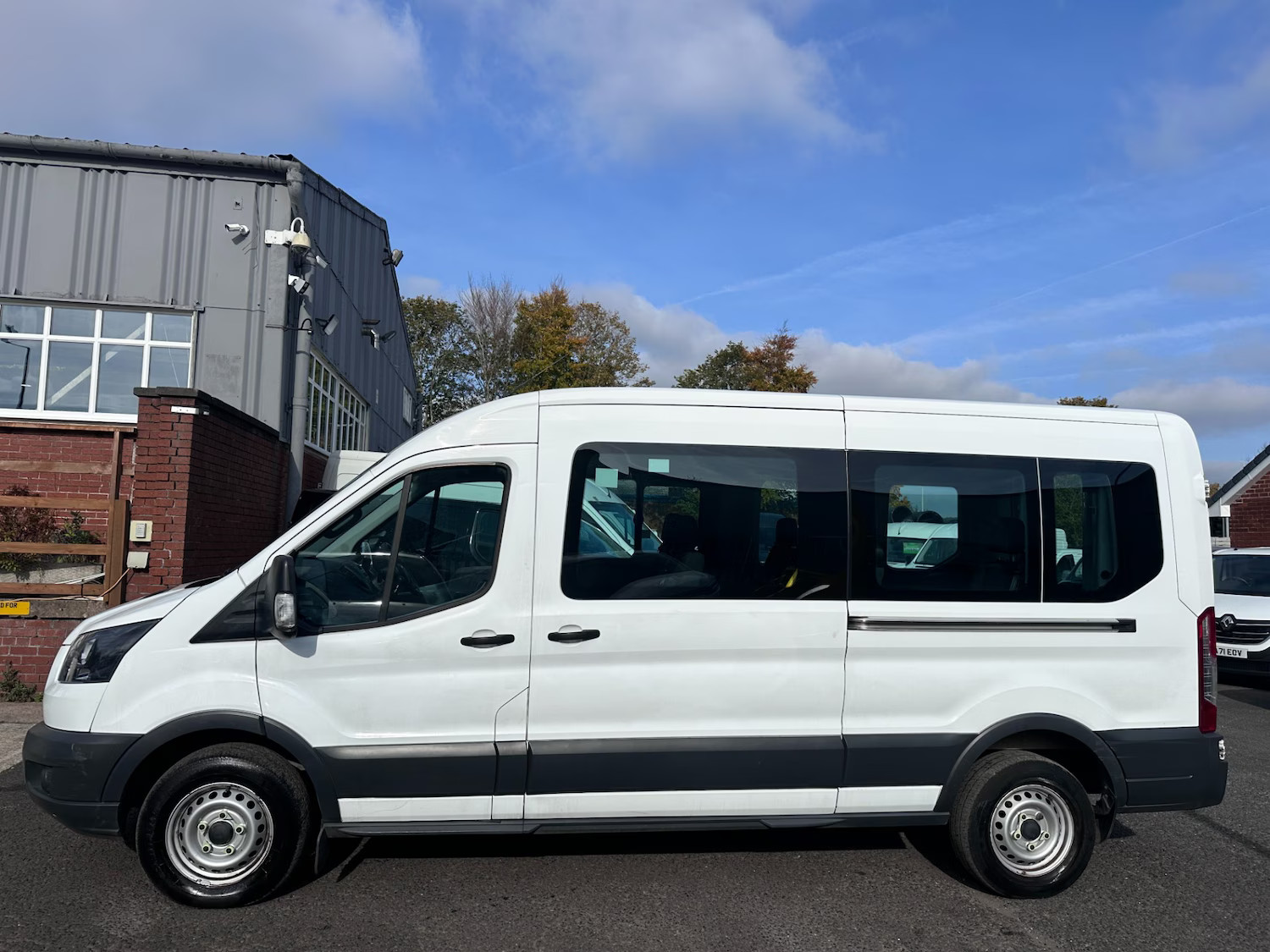 2017 Ford Transit 2.2 TDCi 410 HDT Minibus 5dr Diesel Manual L3 H2 (14 seats)