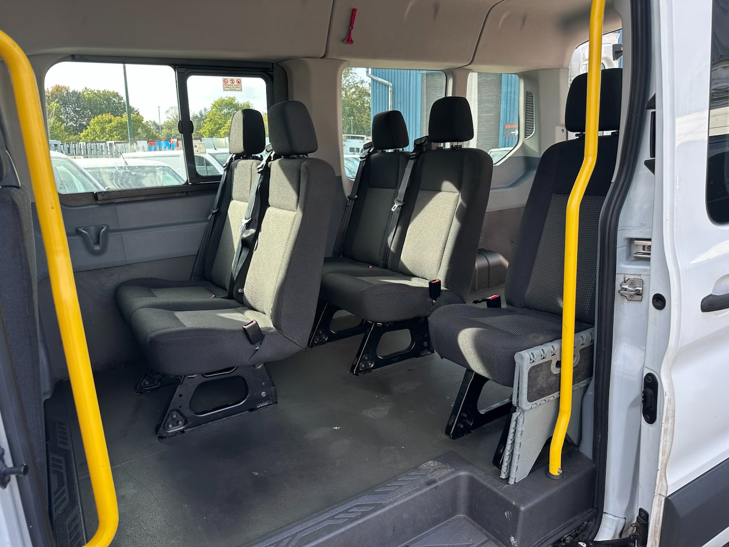 2017 Ford Transit 2.2 TDCi 410 HDT Minibus 5dr Diesel Manual L3 H2 (14 seats)