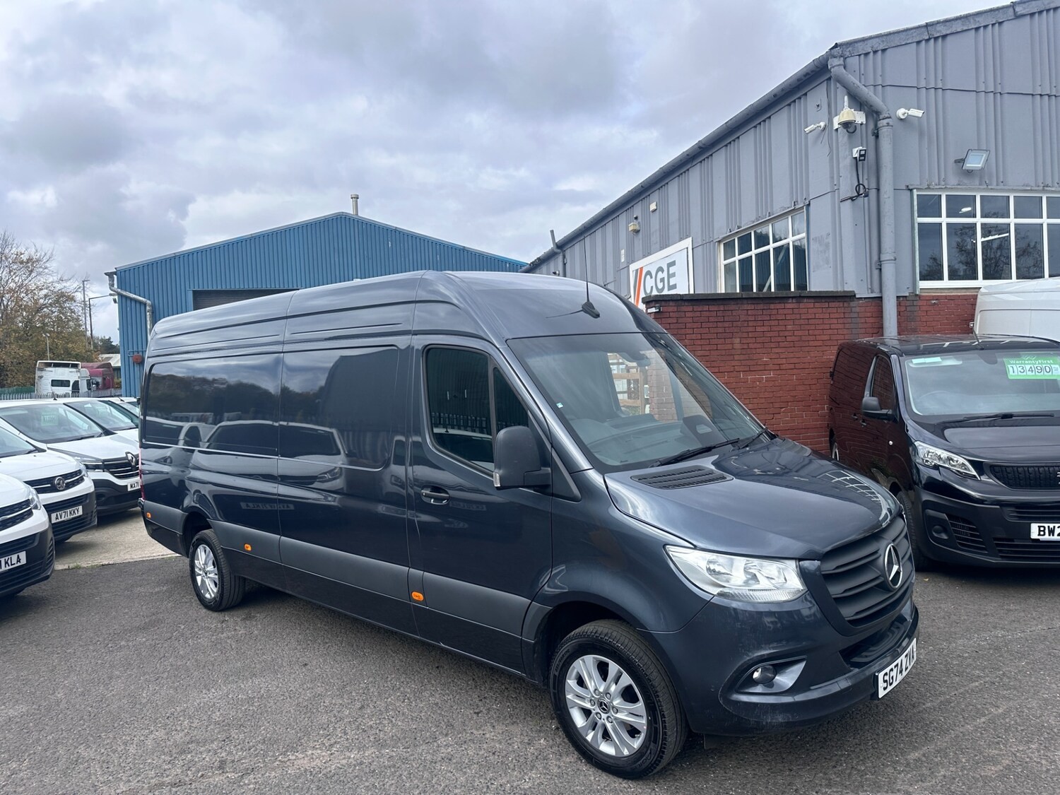 2024 74 Mercedes-Benz Sprinter 2.0 317 CDI PRO G-Tronic RWD L3 H2 Euro 6 (s/s)