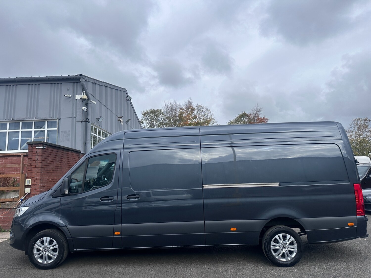 2024 74 Mercedes-Benz Sprinter 2.0 317 CDI PRO G-Tronic RWD L3 H2 Euro 6 (s/s)