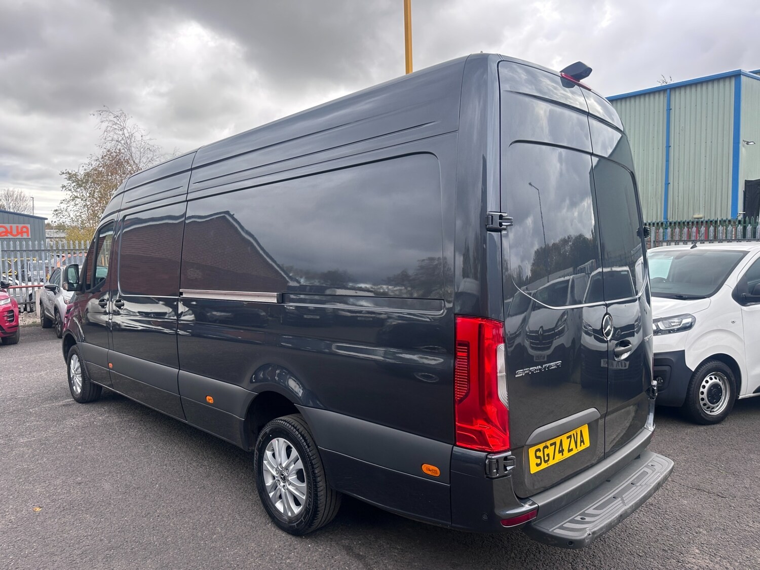 2024 74 Mercedes-Benz Sprinter 2.0 317 CDI PRO G-Tronic RWD L3 H2 Euro 6 (s/s)