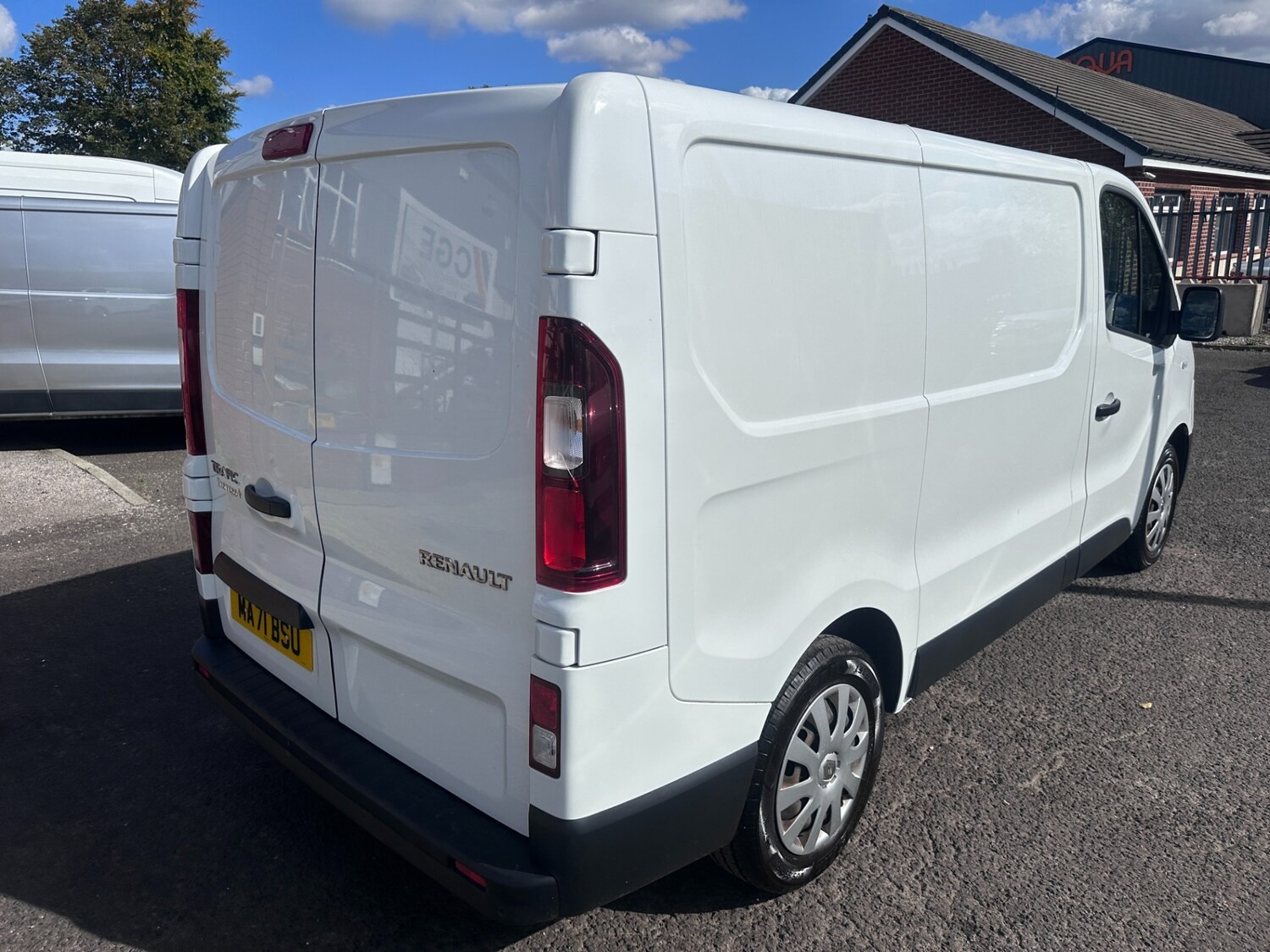 2021 Renault Trafic 2.0 dCi ENERGY 28 Business+ 120ps Panel Van Manual SWB