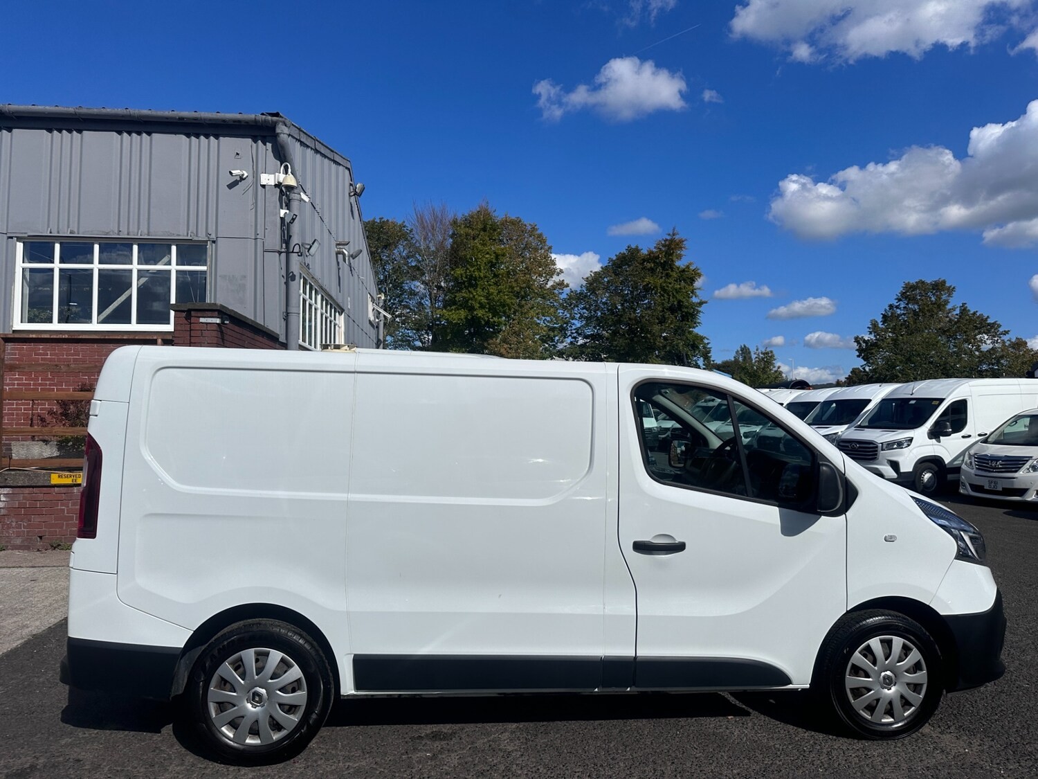 2021 Renault Trafic 2.0 dCi ENERGY 28 Business+ 120ps Panel Van Manual SWB