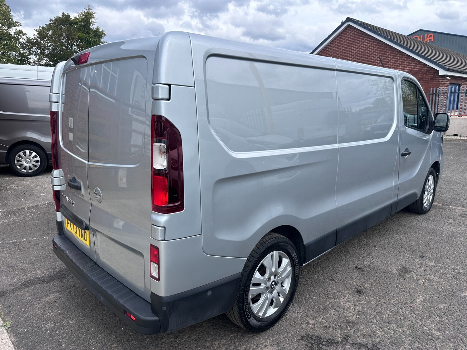 2023 73 Nissan Primastar 2.0 dCi 30 Tekna Panel Van L2 H1 Euro 6 (s/s) (130 ps)