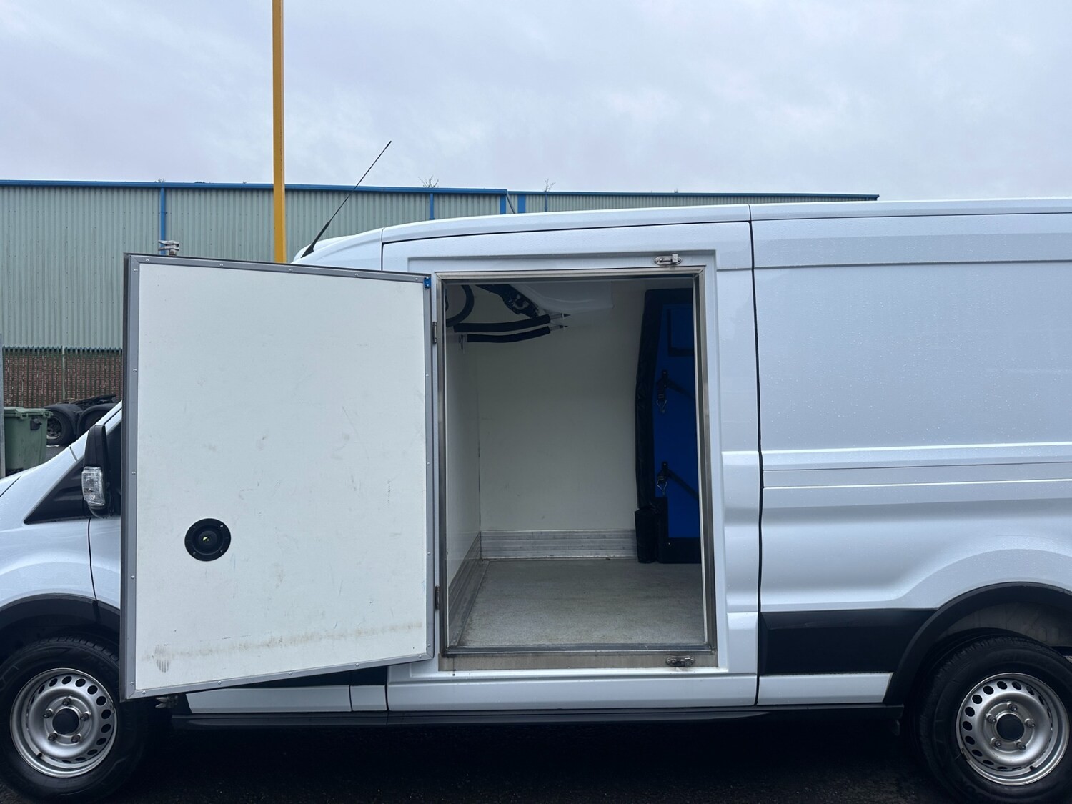 2023 FORD TRANSIT 2.0 EcoBlue 130ps FWD LWB L3 H2 Leader FRIDGE VAN