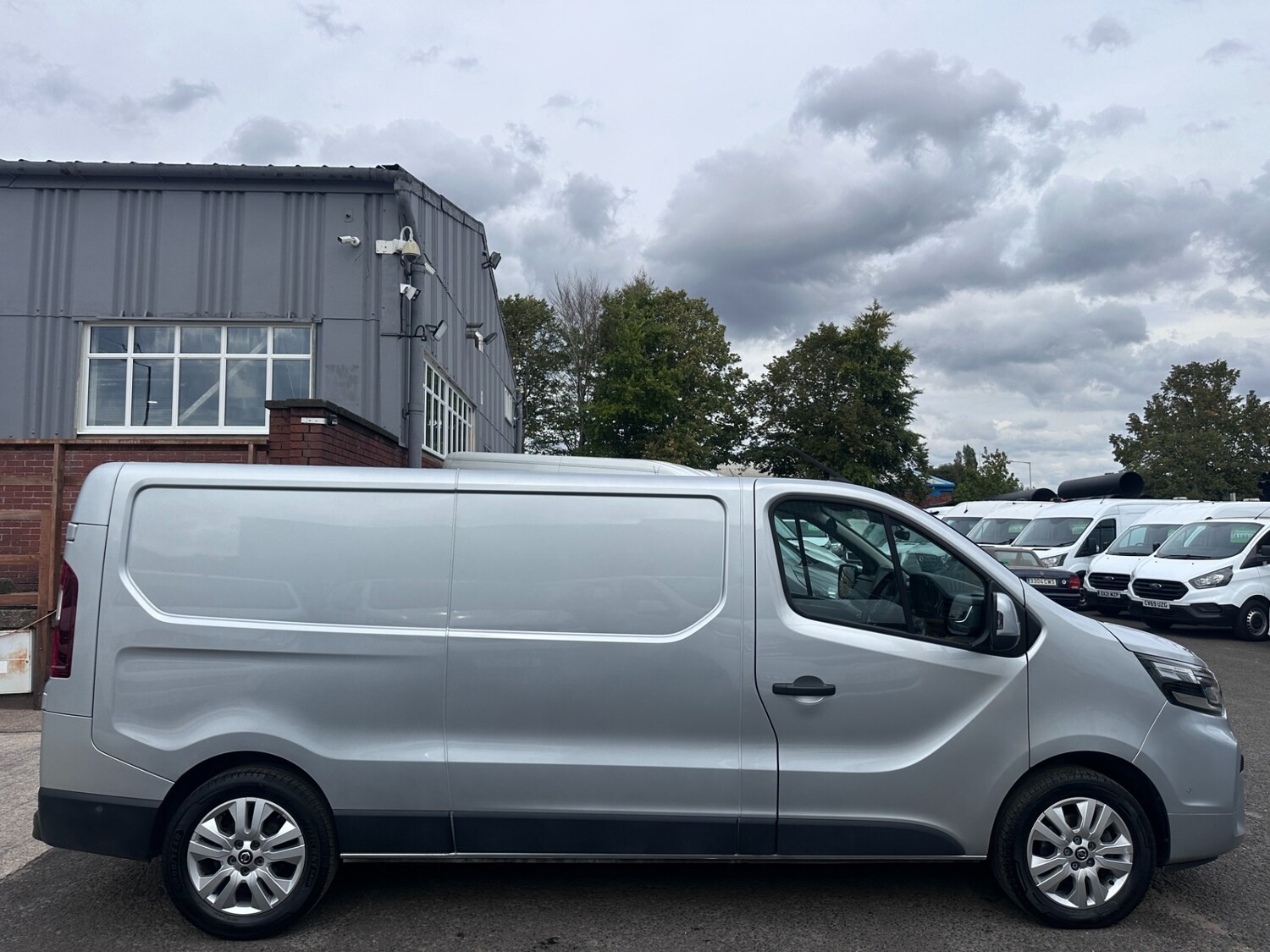 2023 73 Nissan Primastar 2.0 dCi 30 Tekna Panel Van L2 H1 Euro 6 (s/s) (130 ps)