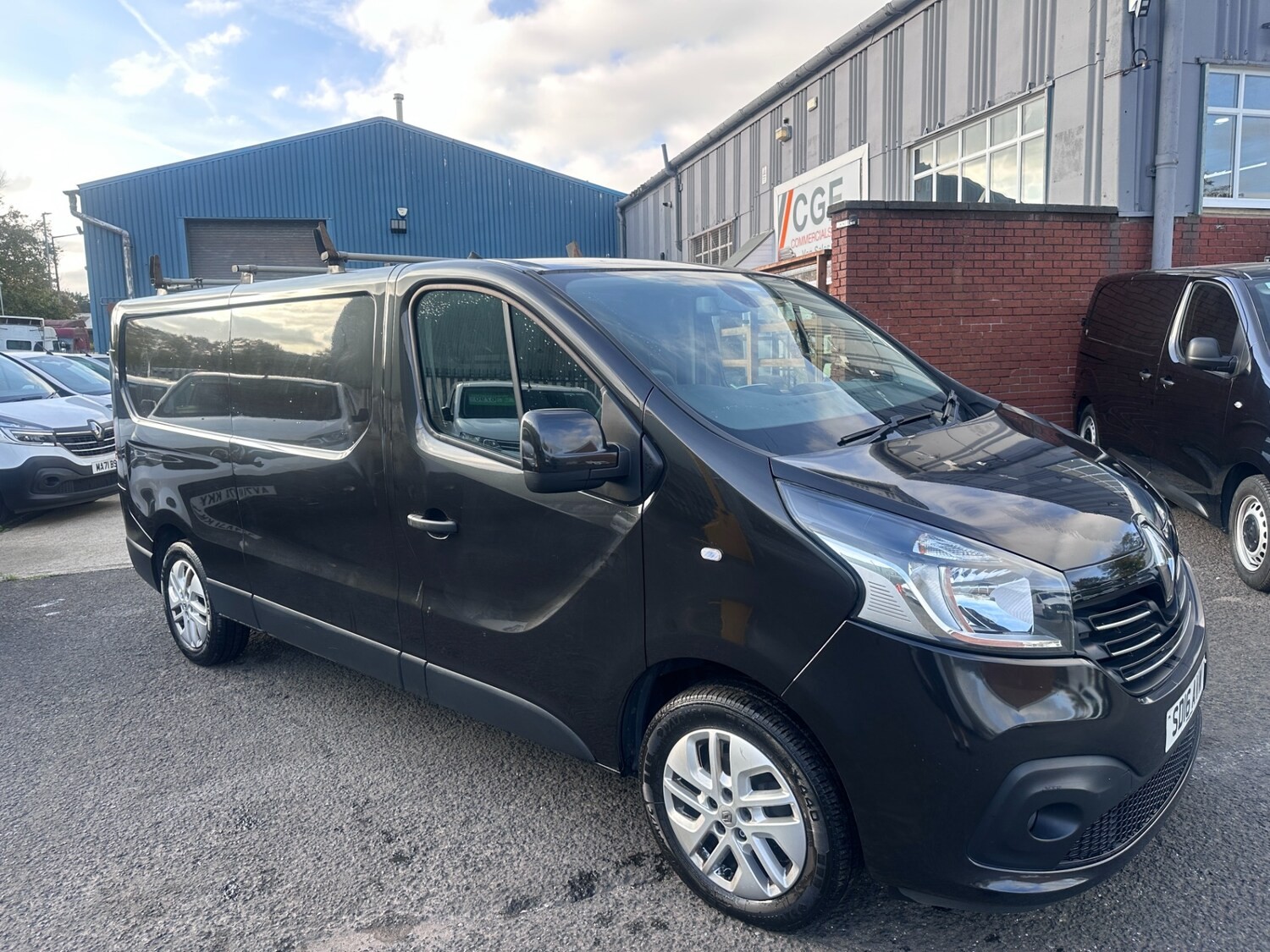 2016 Renault Trafic 1.6 dCi ENERGY 29 Sport Panel Van Euro 5 LWB Standard BLACK