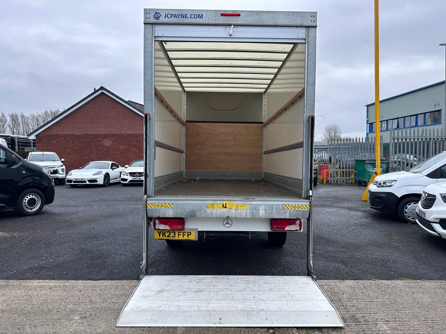 2023 Mercedes-Benz Sprinter 2.0 315 CDI Progressive RWD L3 LWB LUTON TAIL-LIFT