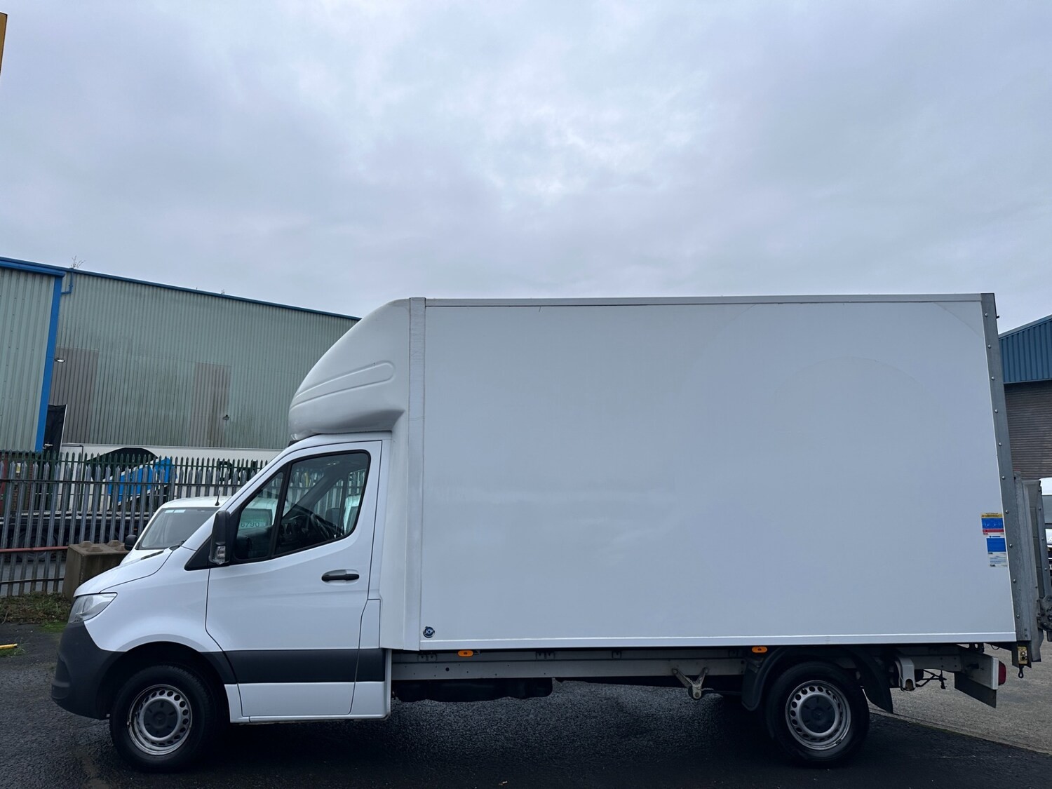 2023 Mercedes-Benz Sprinter 2.0 315 CDI Progressive RWD L3 LWB LUTON TAIL-LIFT