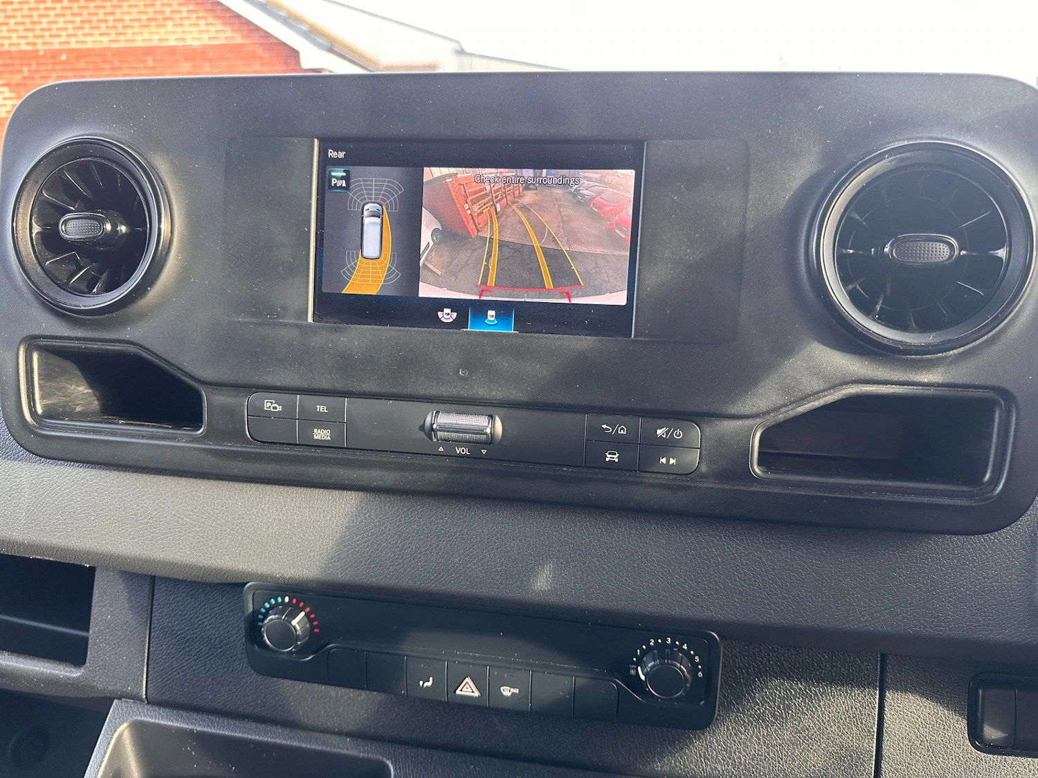 2021 71 Mercedes-Benz Sprinter 2.0 315 CDI Progressive RWD L3 H2 Euro 6