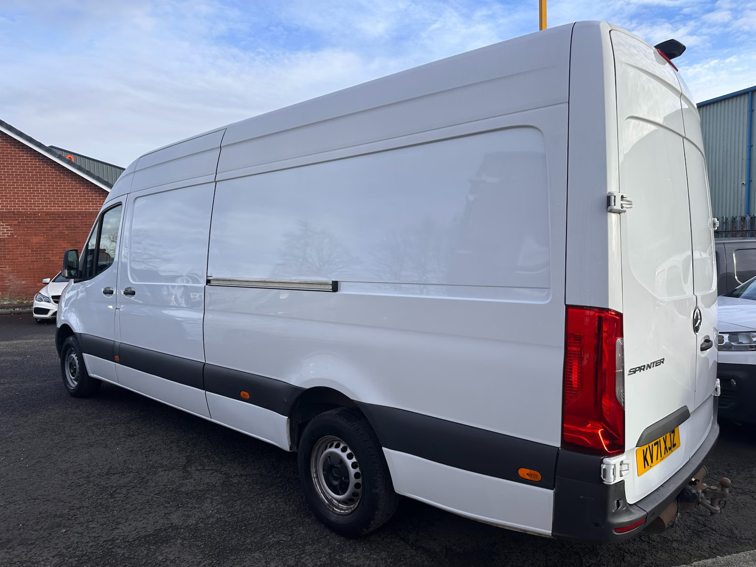 2021 71 Mercedes-Benz Sprinter 2.0 315 CDI Progressive RWD L3 H2 Euro 6