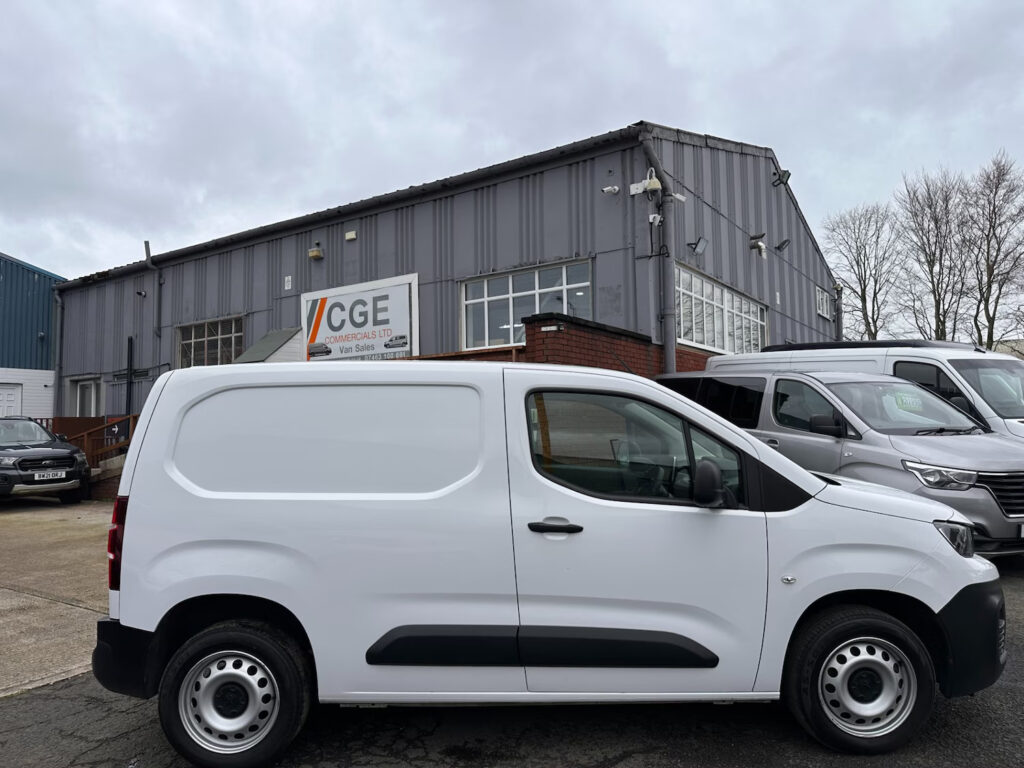 2023 Peugeot Partner 1.5 BlueHDi 1000 Professional Premium + Standard SWB 100bhp