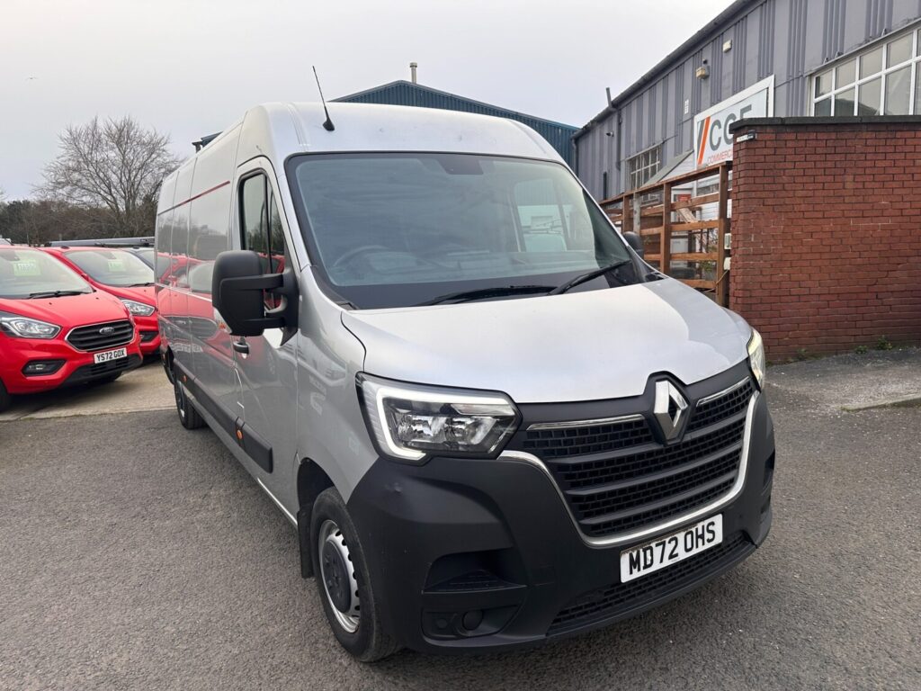2022 72 Renault Master 2.3 dCi 35 Business Panel Van Manual FWD LWB H2 +VAT