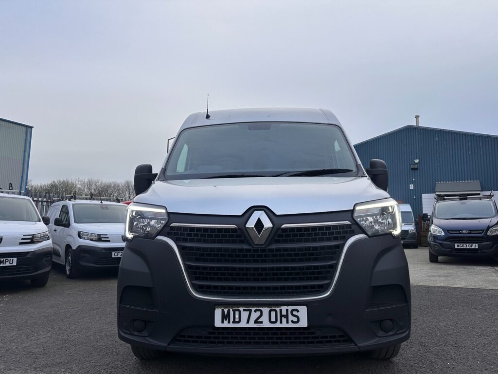 2022 72 Renault Master 2.3 dCi 35 Business Panel Van Manual FWD LWB H2 +VAT
