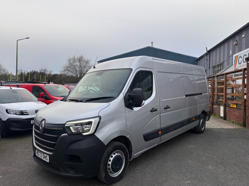2022 72 Renault Master 2.3 dCi 35 Business Panel Van Manual FWD LWB H2 +VAT