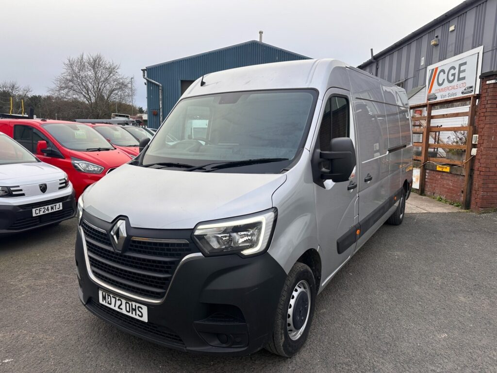 2022 72 Renault Master 2.3 dCi 35 Business Panel Van Manual FWD LWB H2 +VAT