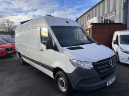 2021 71 Mercedes-Benz Sprinter 2.0 315 CDI Progressive RWD L3 H2 Euro 6