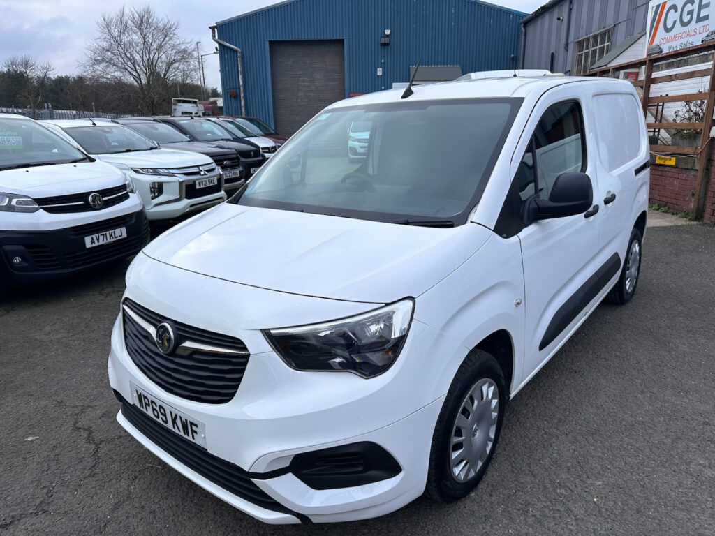 2019 Vauxhall Combo 2300 1.5 Turbo D 100ps H1 Sportive Van PANEL VAN Diesel Manu