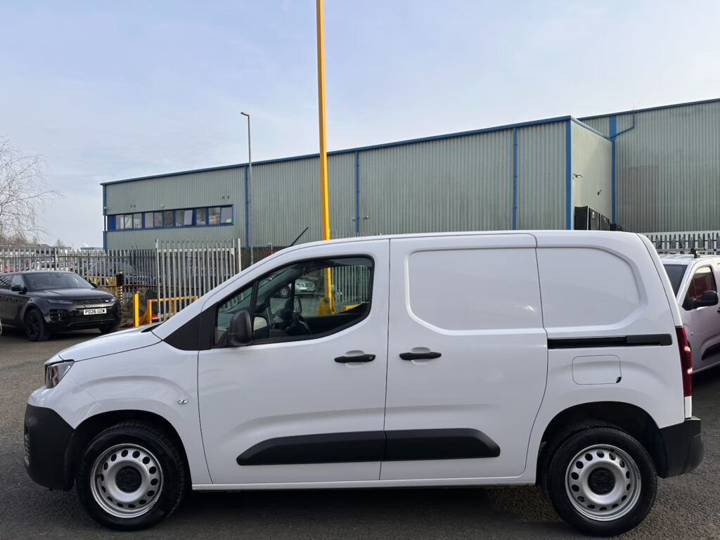 2023 Peugeot Partner 1000 1.5 BlueHDi 100 Professional Premium + Van PANEL VAN D