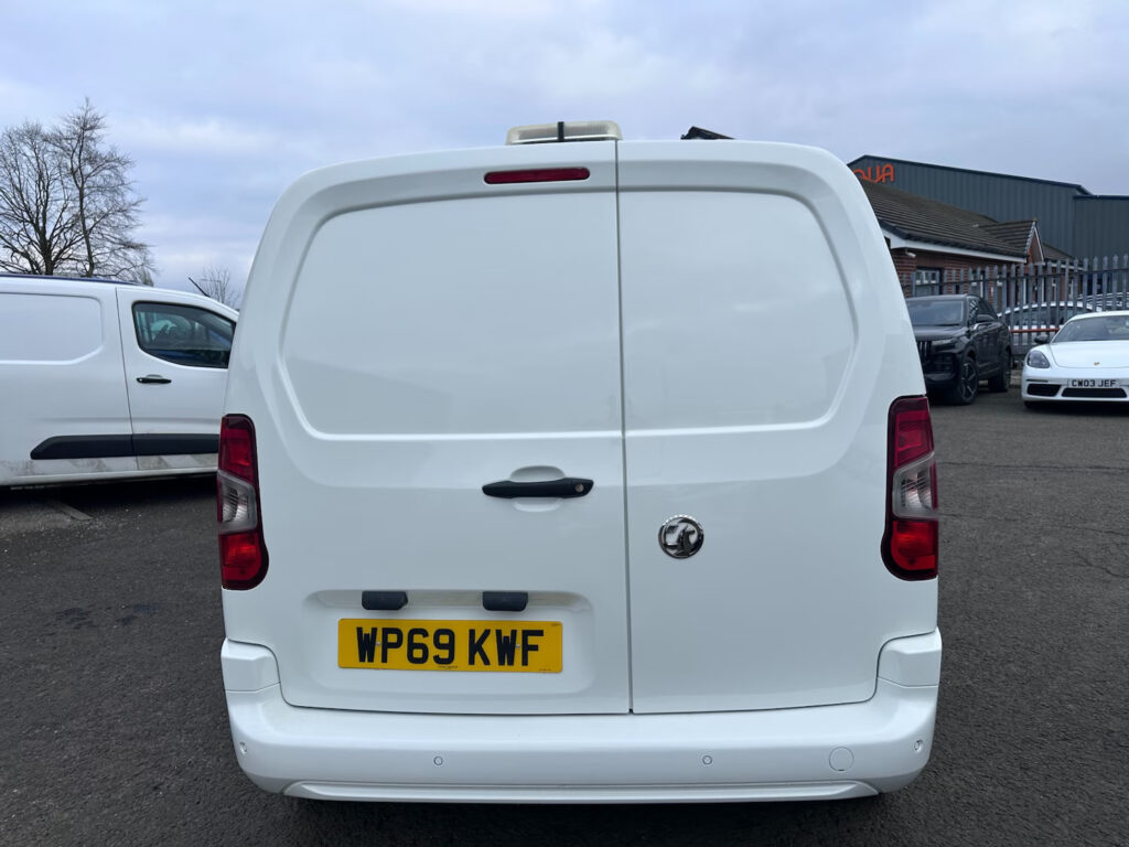 2019 Vauxhall Combo 2300 1.5 Turbo D 100ps H1 Sportive Van PANEL VAN Diesel Manu