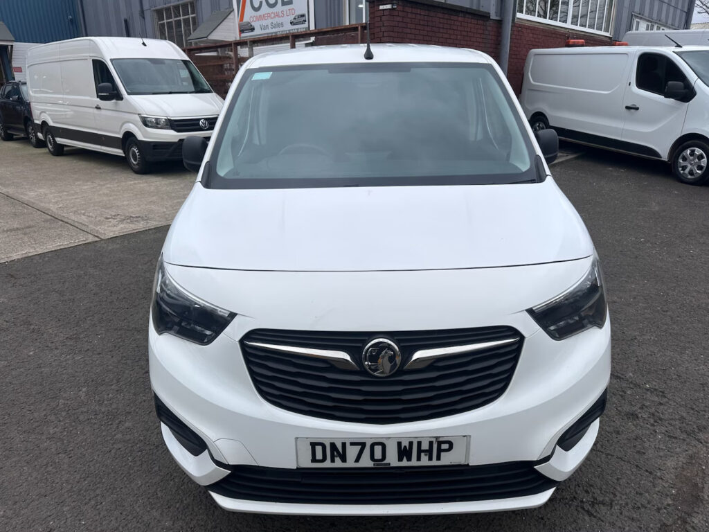 2020 70 Vauxhall Combo 1.5 Turbo D 2300 Sportive Panel Van 4dr Manual L2 H1