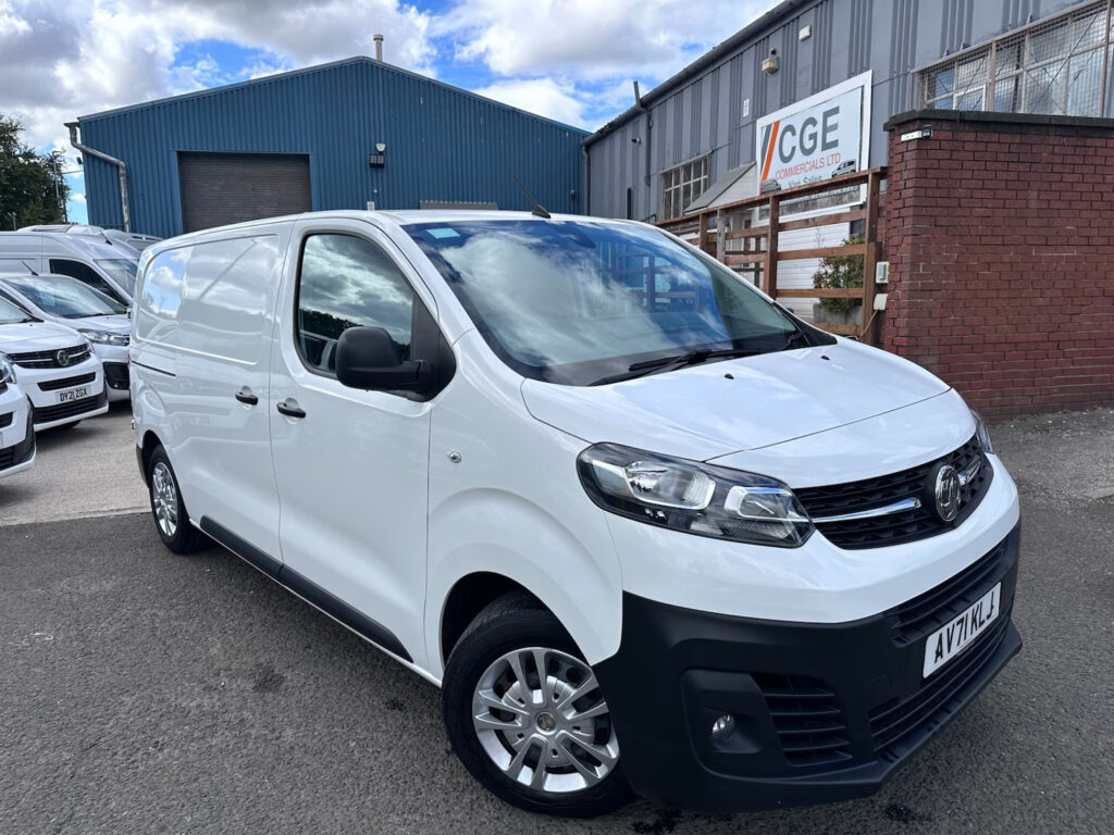2021 71 VAUXHALL VIVARO 2700 1.5d 120PS Dynamic L1 H1 Van