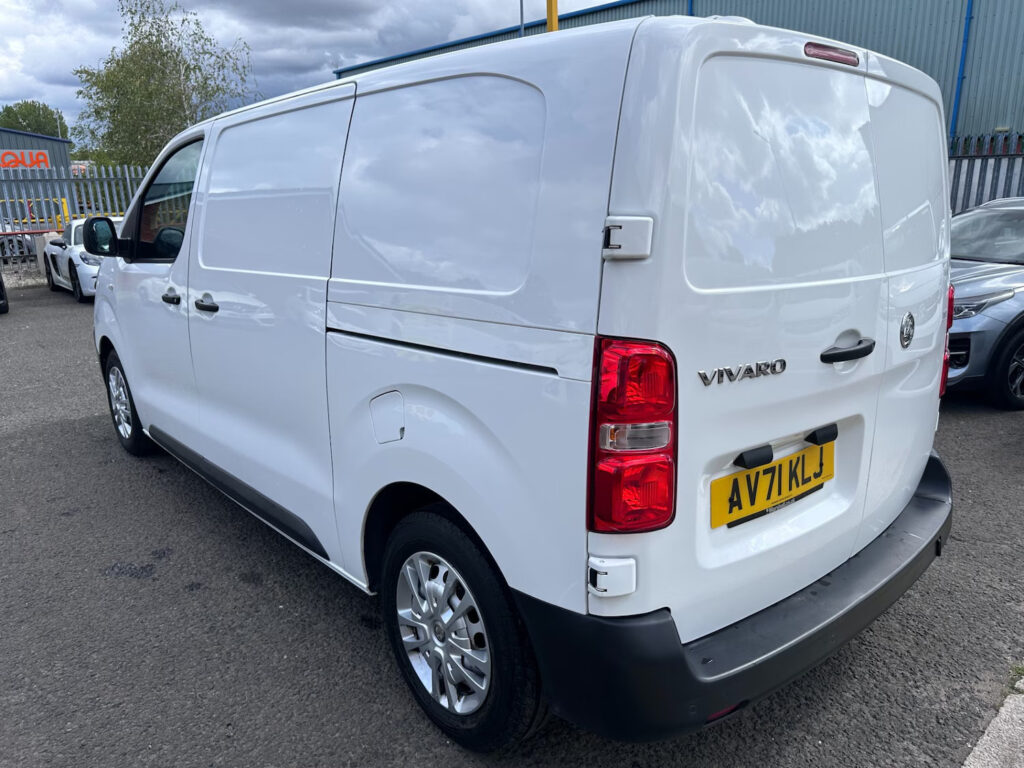 2021 71 VAUXHALL VIVARO 2700 1.5d 120PS Dynamic L1 H1 Van